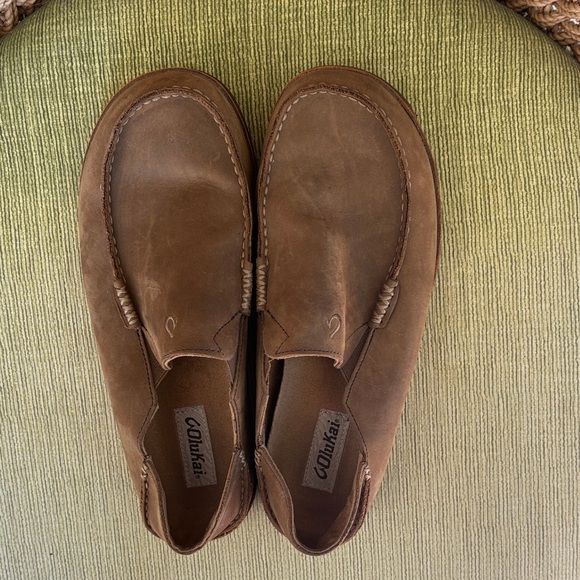 OluKai Men\'s Tan Leather Slip-On Loafers. Great Condition. Size 10.5. main image 14